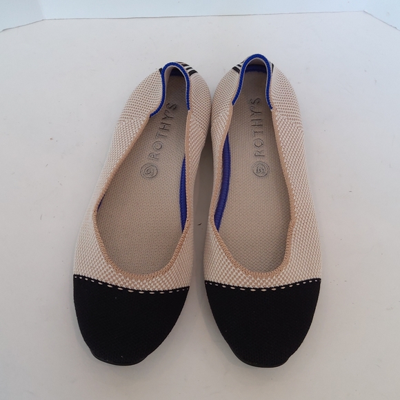 ROTHY'S cream color the square in tuxedo captoe - Picture 2 of 11